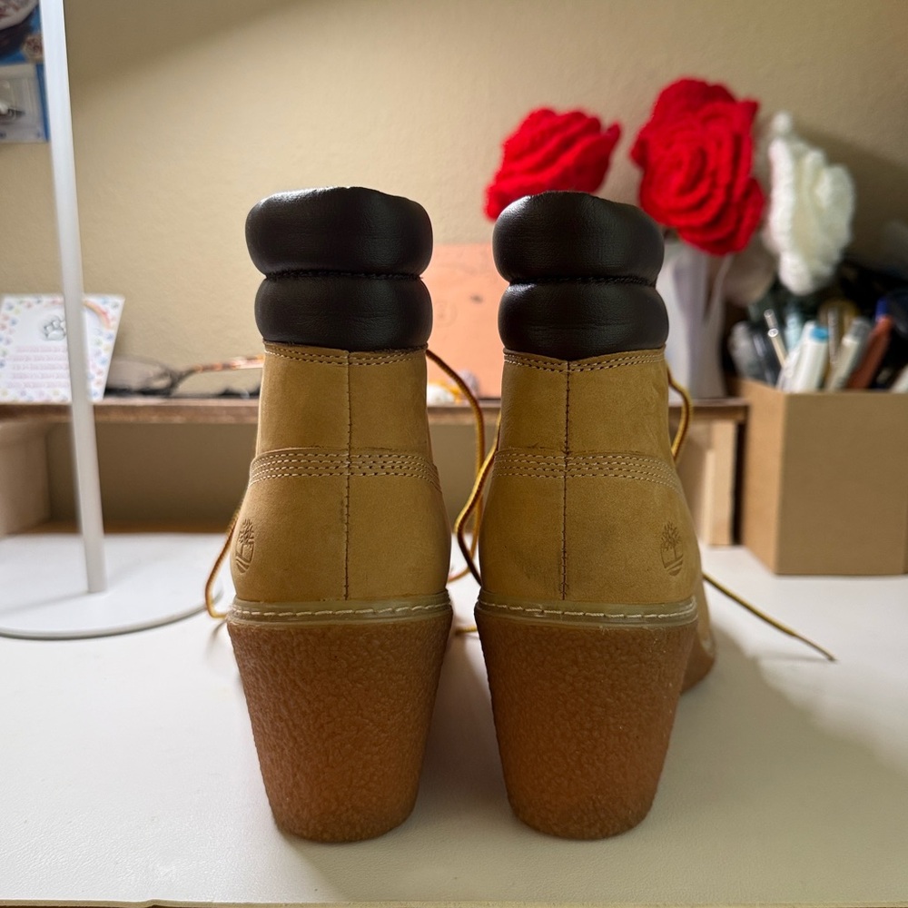 Timberland Amston 3” Women’s Boots Size 8, Wheat - Picture 3 of 8